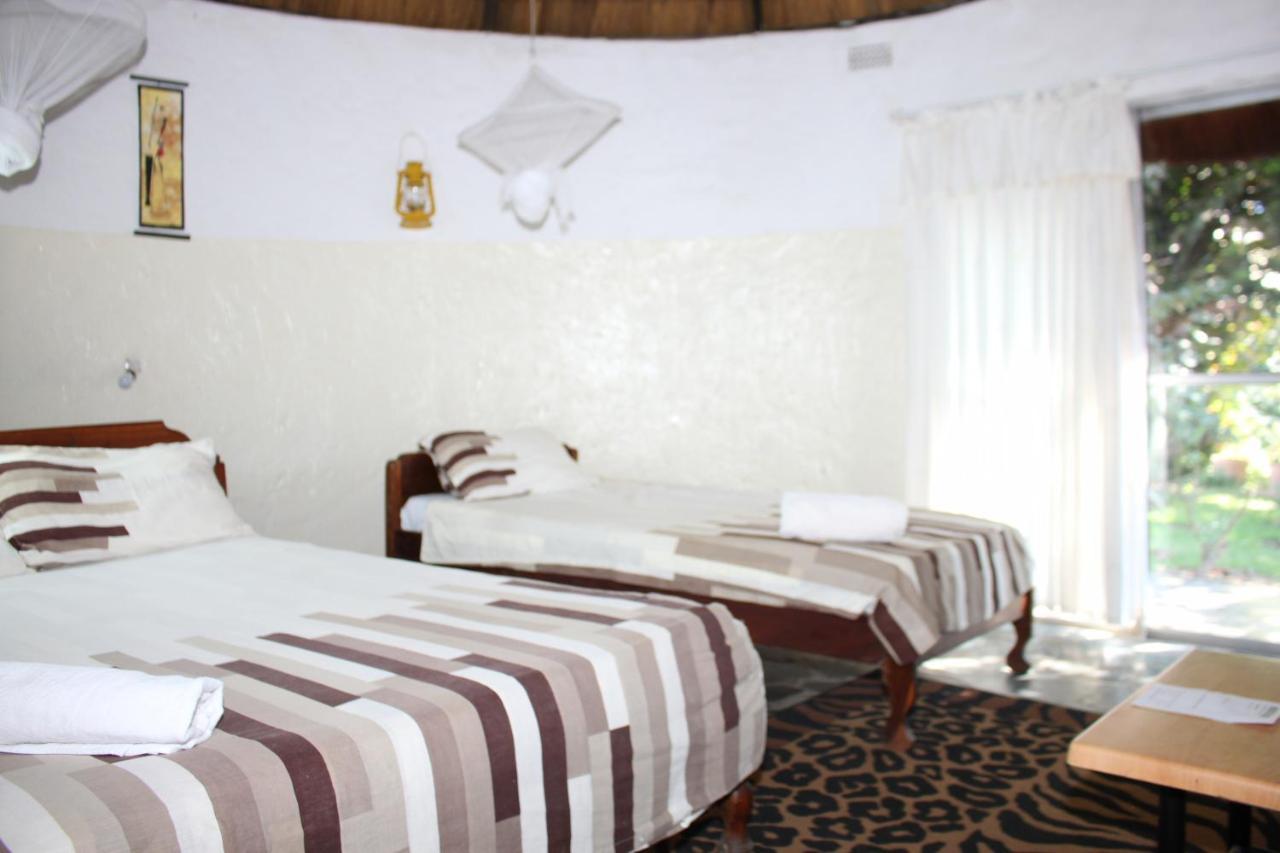 Reed Mat Lodge 卢萨卡 外观 照片